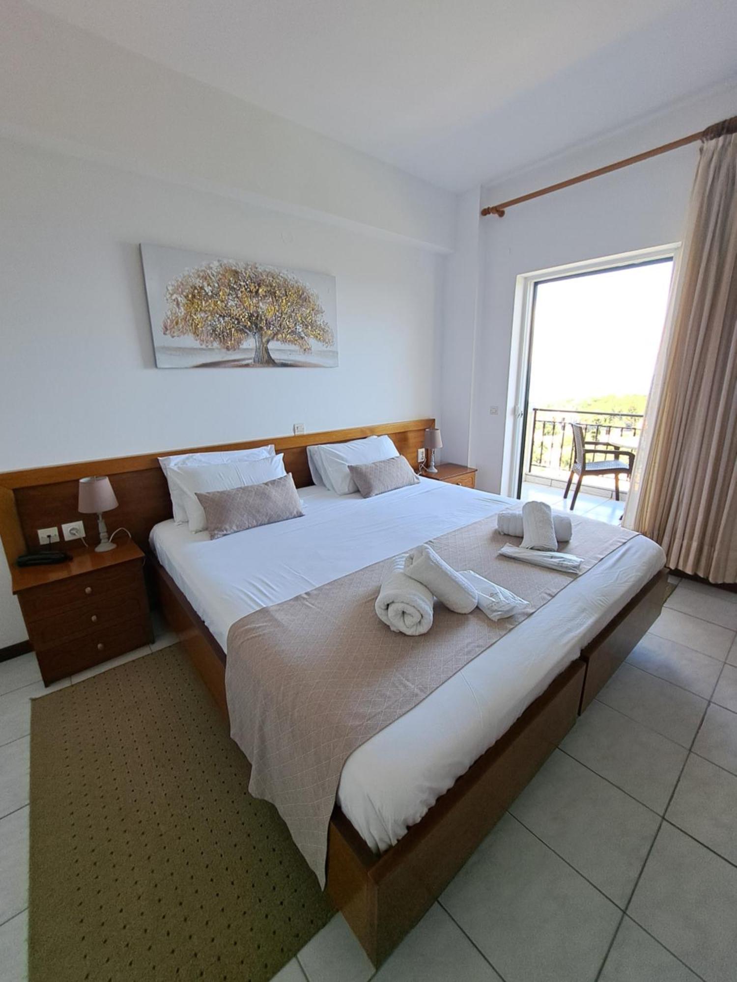 75 Steps Apartments Mesongi Luaran gambar